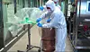 Flexible Foliensysteme ermöglichen den sicheren Umgang mit toxischen Feststoffen ohne Vollschutzanzug - Bild Rommelag