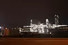 Shell-Raffinerie in Rotterdam bei Nacht