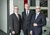 Der Altana-Vorstand wird durch die Berufung von Dr. Christoph Schlünken (l.) auf drei Mitglieder erweitert; daneben Vorstandsvorsitzender Dr. Matthias L. Wolfgruber und Finanzvorstand Martin Babilas (Bild: Altana)