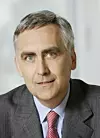 Peter Löscher war nach einer Gewinnwarnung am Freitag unter Beschuss des Aufsichtsratschefs Cromme geraten (Bild: Siemens)