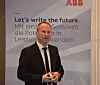 Vorteil digitale Datenverarbeitung: Reinhard Poft, Produktspezialist bei ABB, stellte die weiterentwickelte Sensor-Baureihe vor. (Bild. Redaktion)