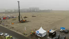 Im Bau befindliche Produktionsanlage für nachhaltigen Flugkraftstoff im Chemiepark Delfzijl in den Niederlanden
