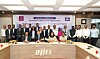 Thyssenkrupp Nucera und BHEL schließen ihre strategische Kooperationsvereinbarung in der Unternehmenszentrale von BHEL in Neu-Delhi, Indien.